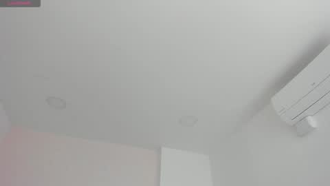 Kendall online show from September 2025 04:34:02 AM