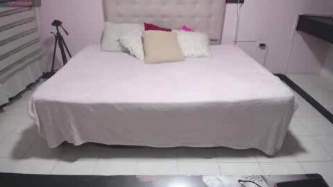 kendall_rossii_ online show from December 2025 03:12:02 AM