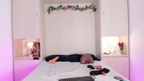 Kendal online show from January 2026 12:20:02 PM