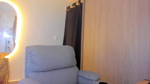 kendel_dimitri online show from February 2025 05:04:01 AM