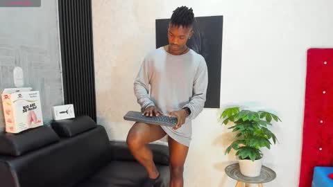 Kender online show from September 2025 08:32:02 PM