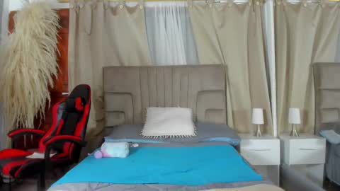 kendra and liam online show from October 2025 11:30:02 AM