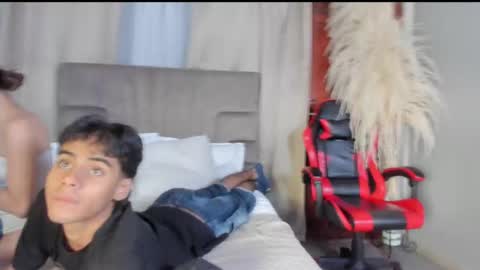 kendra and liam online show from October 2025 11:42:02 AM