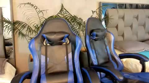 kendra and liam online show from November 2025 11:13:01 AM