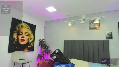 Kendra London online show from April 2026 11:14:02 AM