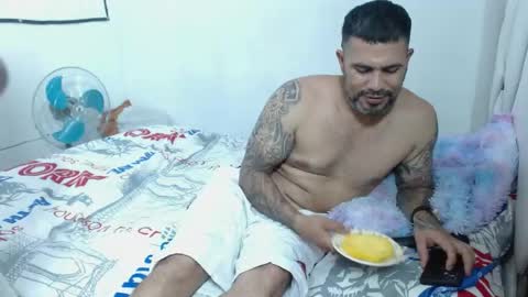 Kendra And Miller online show from April 2026 10:03:01 PM