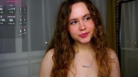 Kira online show from November 2025 08:57:01 PM