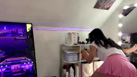 kendrakaps52 online show from April 2026 03:04:02 PM