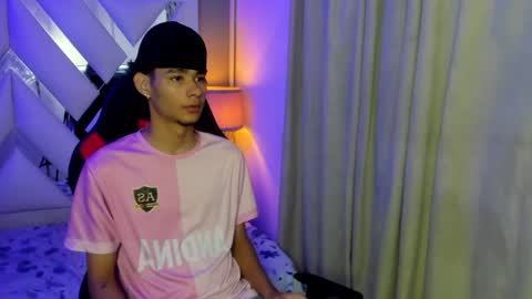 kenix online show from November 2025 08:05:01 PM