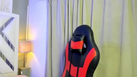 kenix online show from November 2025 07:40:02 PM