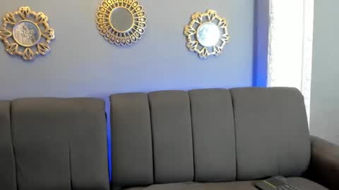 kenix online show from December 2025 12:42:01 AM