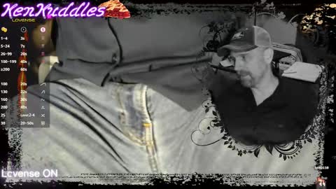 Snapshot of kenkuddles chatting on September 2025 03:33:02 AM Ken Kuddles online show from September 2025 03:33:02 AM