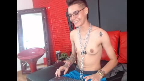 kenn_boy_ online show from February 2025 07:00:01 PM
