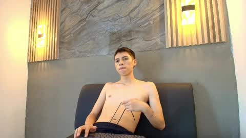 kenny_hank online show from April 2026 03:56:01 AM