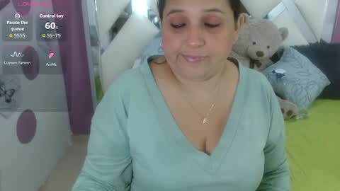 Snapshot of kerly_doll chatting on July 2026 11:47:01 AM K E R L Y online show from July 2026 11:47:01 AM