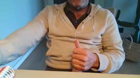 Anton online show from May 2026 06:02:02 PM