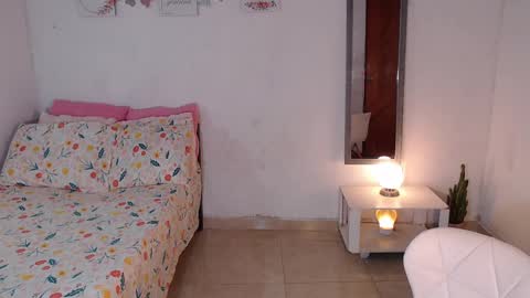 Mia  online show from January 2025 09:25:01 PM