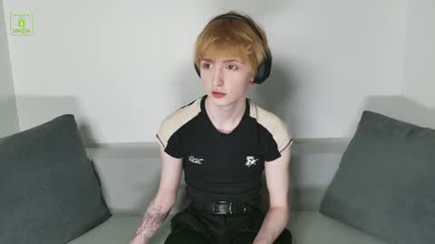 Snapshot of kessy_white chatting on June 2026 08:41:01 PM Kessy online show from June 2026 08:41:01 PM