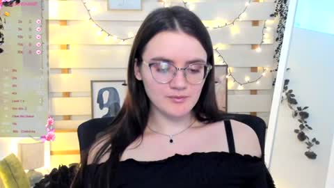 Ketrin online show from November 2025 10:53:02 PM