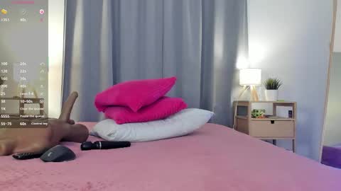 kettyIm a simple girl who likes gifts Lovense is activeThere are legends that in this room all your wish can come true online show from November 2025 09:24:02 PM