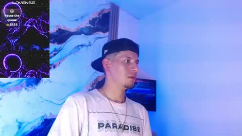 Snapshot of kevin__max_ chatting on June 2026 03:18:02 AM Kev online show from June 2026 03:18:02 AM