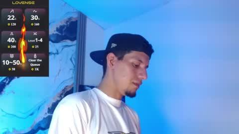 Snapshot of kevin__max_ chatting on June 2026 07:14:01 PM Kev online show from June 2026 07:14:01 PM