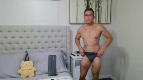Snapshot of kevinkham chatting on October 2025 09:46:01 PM kevinkham online show from October 2025 09:46:01 PM