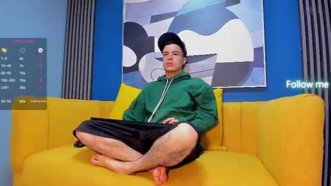 Snapshot of kevinn_blue chatting on October 2025 11:45:02 PM Sexy Hot Kevin online show from October 2025 11:45:02 PM