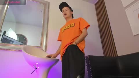 Sexy  Hot Kevin online show from October 2025 09:04:01 PM