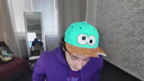 Snapshot of kevinstrike chatting on April 2026 01:09:02 PM kevinstrike online show from April 2026 01:09:02 PM