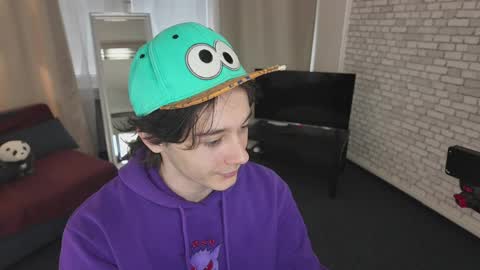 Snapshot of kevinstrike chatting on April 2026 01:09:02 PM kevinstrike online show from April 2026 01:09:02 PM