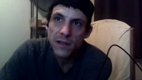Snapshot of kevmtl8pc chatting on April 2026 07:11:02 AM kevmtl8pc online show from April 2026 07:11:02 AM