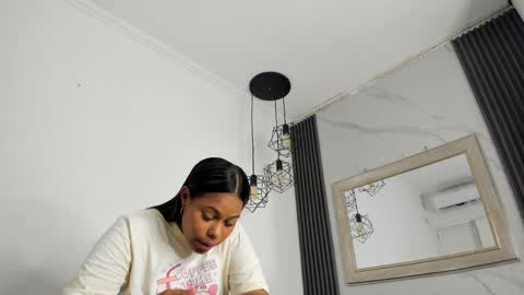 Snapshot of keyla_mejia chatting on May 2026 12:02:01 PM Keyla online show from May 2026 12:02:01 PM