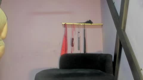 Snapshot of khaterine_hot_1 chatting on May 2026 06:15:02 PM Kathe Hot online show from May 2026 06:15:02 PM