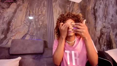 khler_angelis online show from November 2025 01:45:01 PM