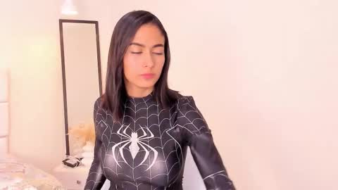 Khloe online show from February 2026 01:37:01 PM