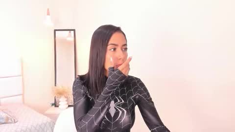 Khloe online show from February 2026 01:07:01 PM