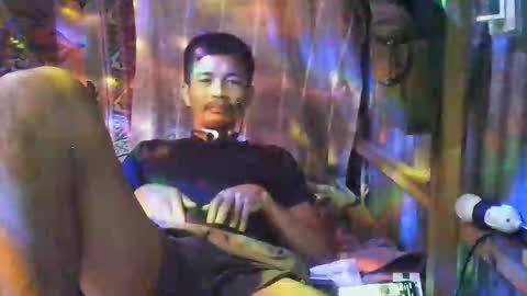 Nikko Coronado online show from October 2025 07:14:01 PM