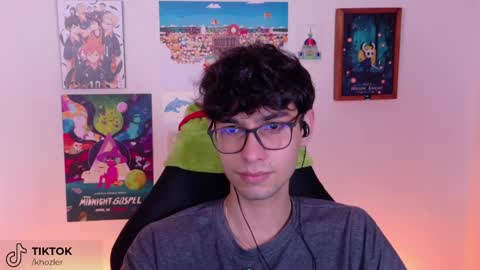 khozler_ online show from April 2026 02:42:01 AM