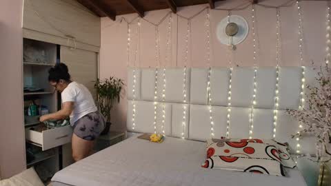    N         M online show from January 2025 11:30:02 AM