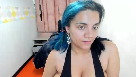 kiara Cruz online show from September 2025 08:01:02 PM