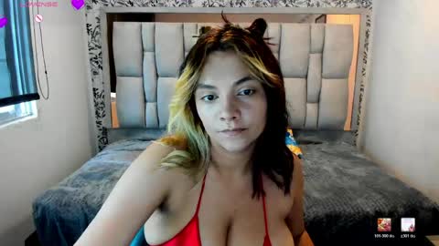 Snapshot of kiara_cruz__ chatting on June 2026 07:41:01 PM kiara Cruz online show from June 2026 07:41:01 PM