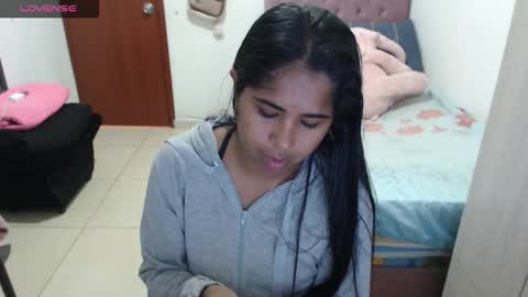 Kiara online show from September 2025 05:49:01 PM