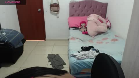 Kiara online show from October 2025 07:01:02 PM