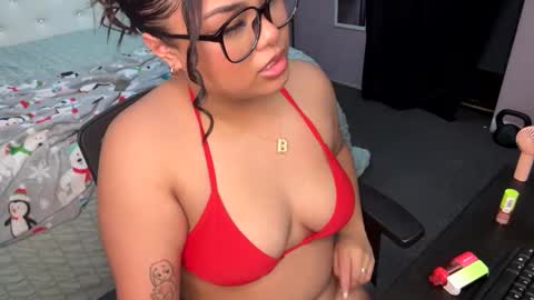 Snapshot of kiaradanielaxx chatting on September 2025 02:37:01 AM kiaradanielaxx online show from September 2025 02:37:01 AM