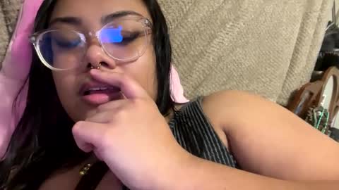 Snapshot of kiaradanielaxx chatting on October 2025 07:06:02 AM kiaradanielaxx online show from October 2025 07:06:02 AM