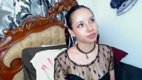 Snapshot of kiaralenon chatting on January 2025 01:58:02 AM kiaralenon online show from January 2025 01:58:02 AM