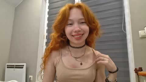 Snapshot of kierstenhoffa chatting on April 2026 07:58:02 PM Sarah online show from April 2026 07:58:02 PM