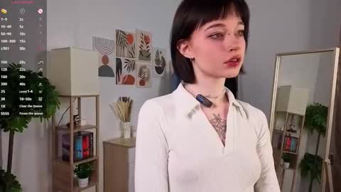 Vanessa online show from November 2025 01:17:02 AM