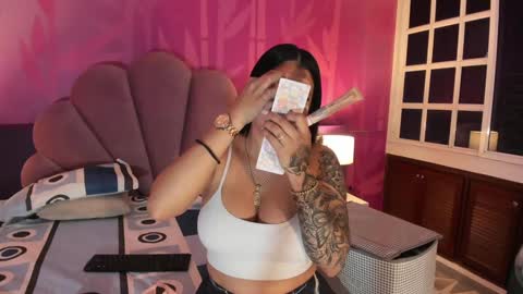 Kim online show from December 2024 11:43:02 AM